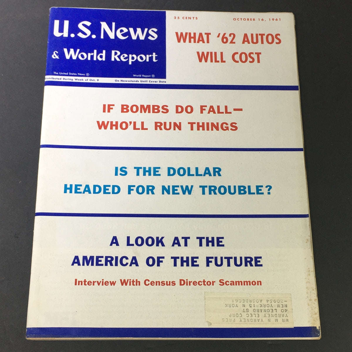 Cover of the VTG U.S. News & World Report October 16 1961, featuring headlines on automotive costs, political issues, and an interview with Richard Scammon.