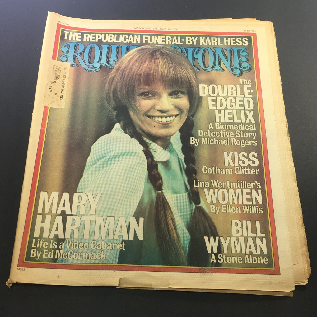 VTG Rolling Stone Magazine March 25 1976 featuring Mary Hartman on the cover, along with Bill Wyman and KISS. This vintage publication captures iconic cultural moments from the 1970s, showcasing the vibrant music and television landscape.