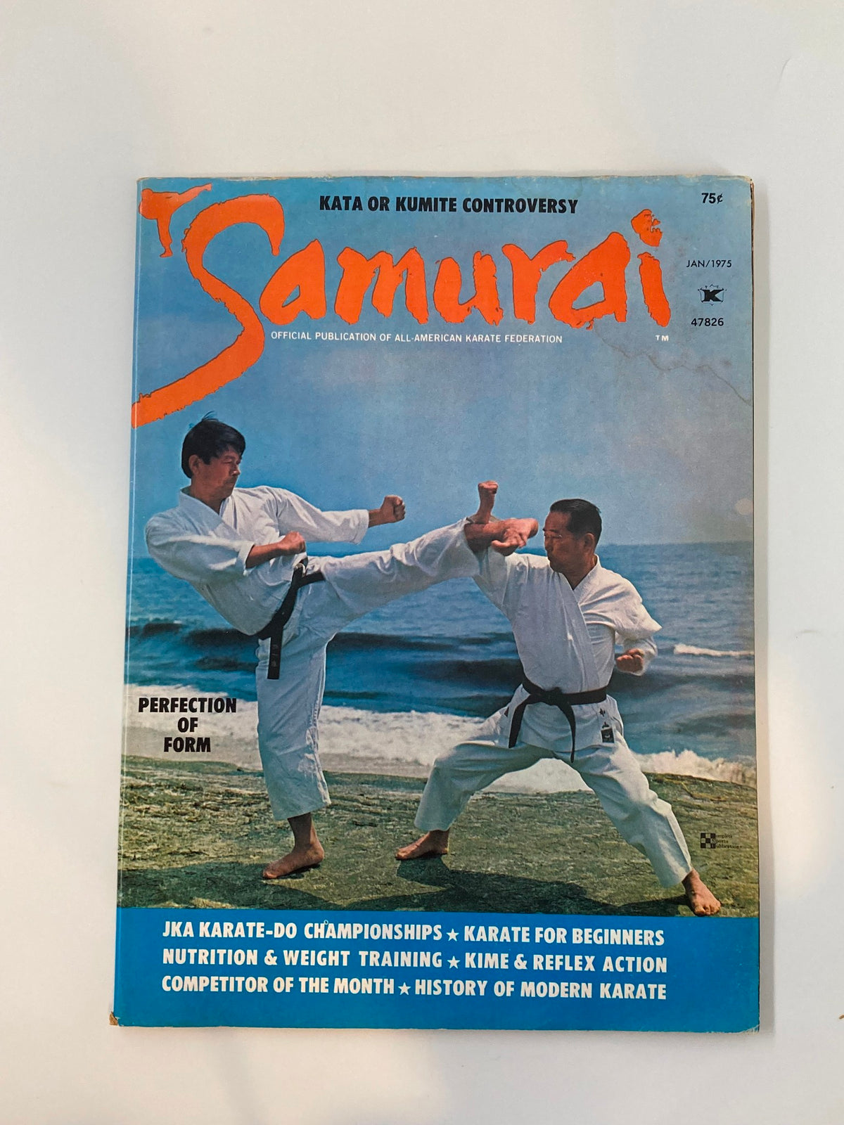 Cover of VTG Samurai Magazine January 1975 Vol 1 #2 featuring a karate demonstration, highlighting modern karate's evolution.