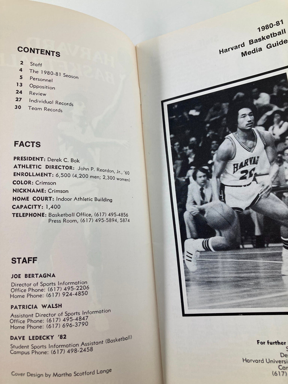 Inside page of the 1980-1981 NCAA Harvard Crimson Basketball Official Media Guide displaying the contents and team facts.