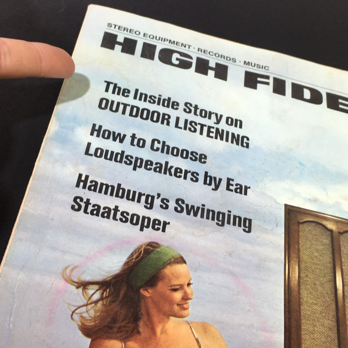 Close-up of the cover text on VTG High Fidelity Music Magazine, June 1967, detailing articles on outdoor listening and Hamburg's Swinging Staatsoper.