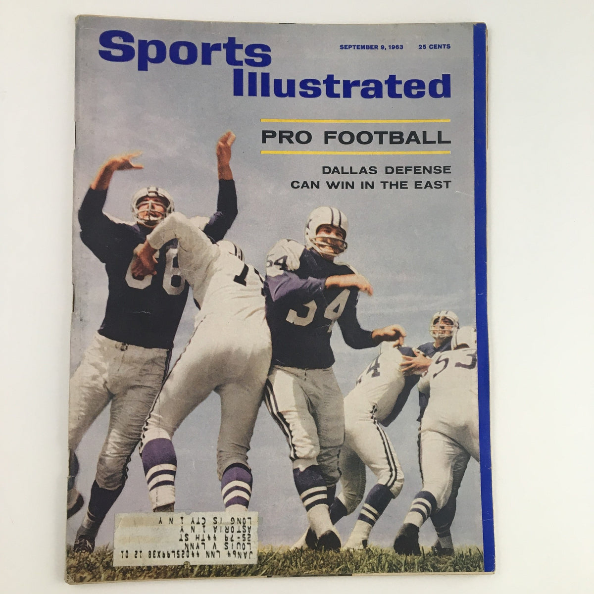 Cover of Sports Illustrated Magazine dated September 9, 1963 featuring a Pro Football theme and the article "Dallas Defense Can Win In The East".