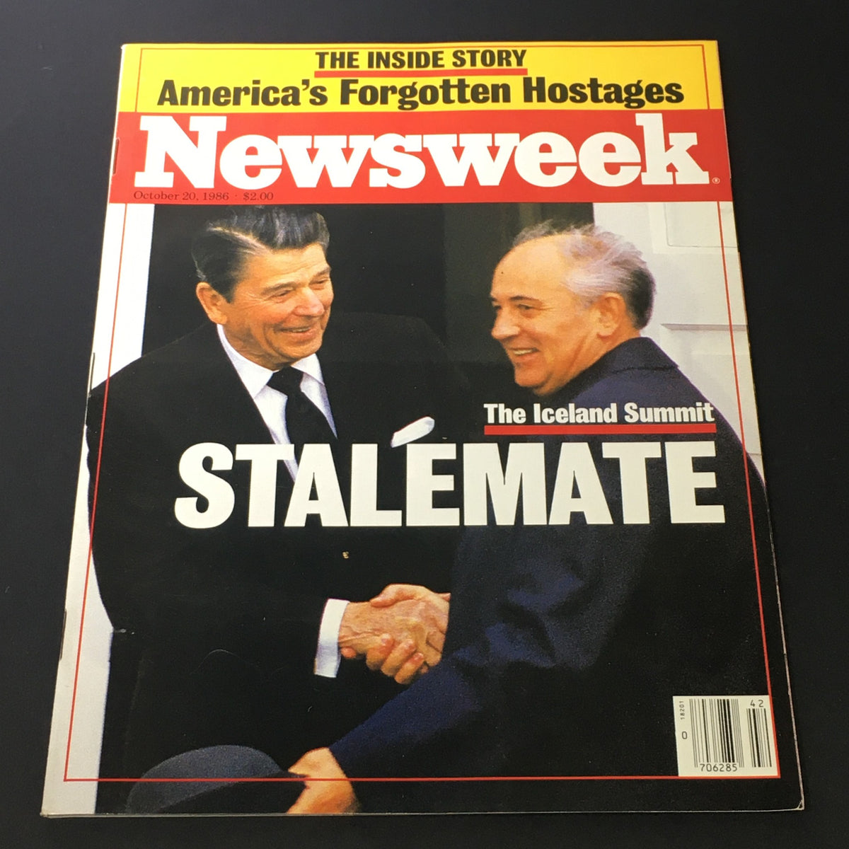 VTG Newsweek Magazine from October 20, 1986, featuring the cover story on the Iceland Summit stalemate between Ronald Reagan and Mikhail Gorbachev.