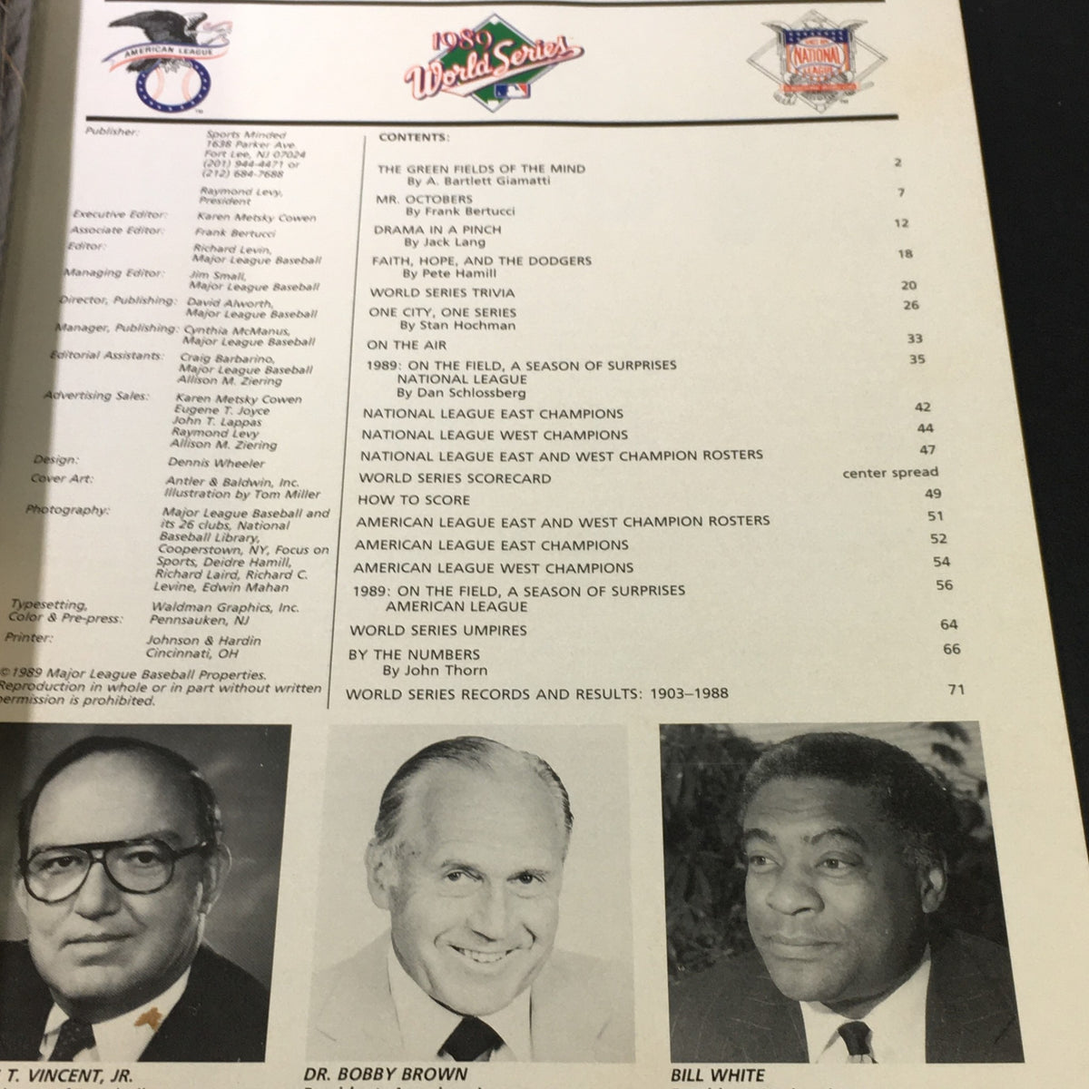 Interior page of the 1989 Fall Classic World Series Official Program showcasing the table of contents, featuring names of notable figures like T. Vincent, Jr., Dr. Bobby Brown, and Bill White.