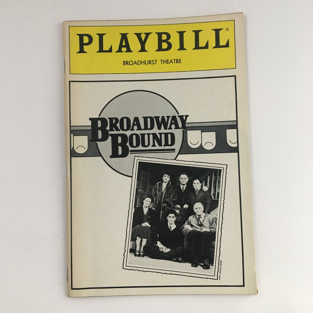 1986 Playbill from the Broadhurst Theatre featuring Neil Simon's Broadway Bound.