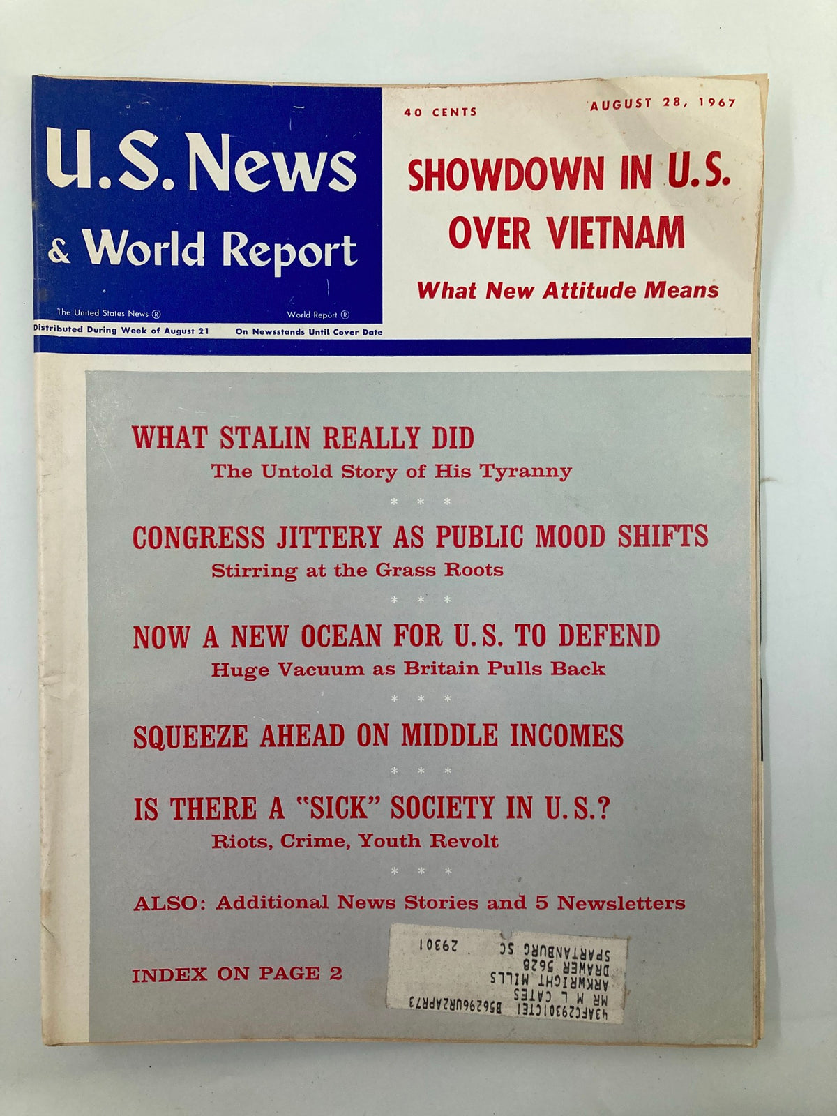 Cover of US News & World Report Magazine August 28 1967 featuring the title 'Showdown in U.S. Over Vietnam', highlighting historical content about the Vietnam War.