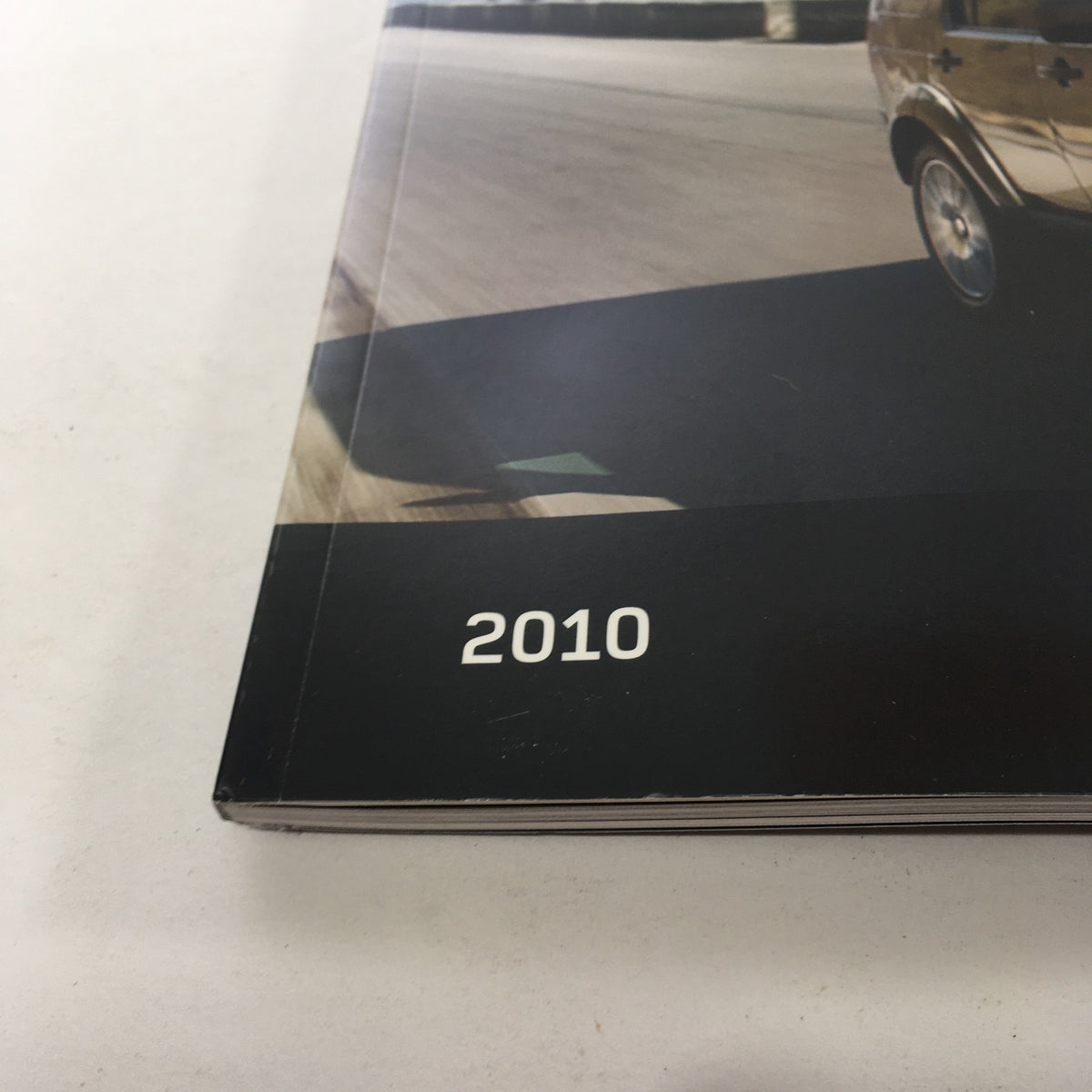 Cover of the 2010 Land Rover LR-4 Dealership Car Auto Brochure Catalog showing the year '2010' printed on it.