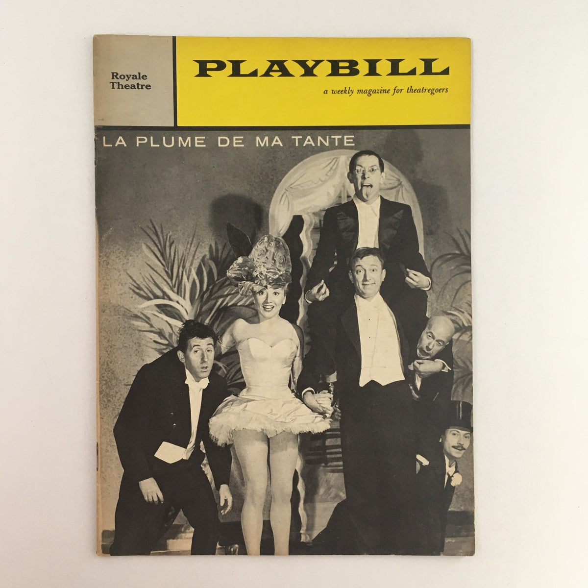 1959 Playbill for the Broadway musical La Plume De Ma Tante at the Royale Theatre, featuring cast members in theatrical costumes.