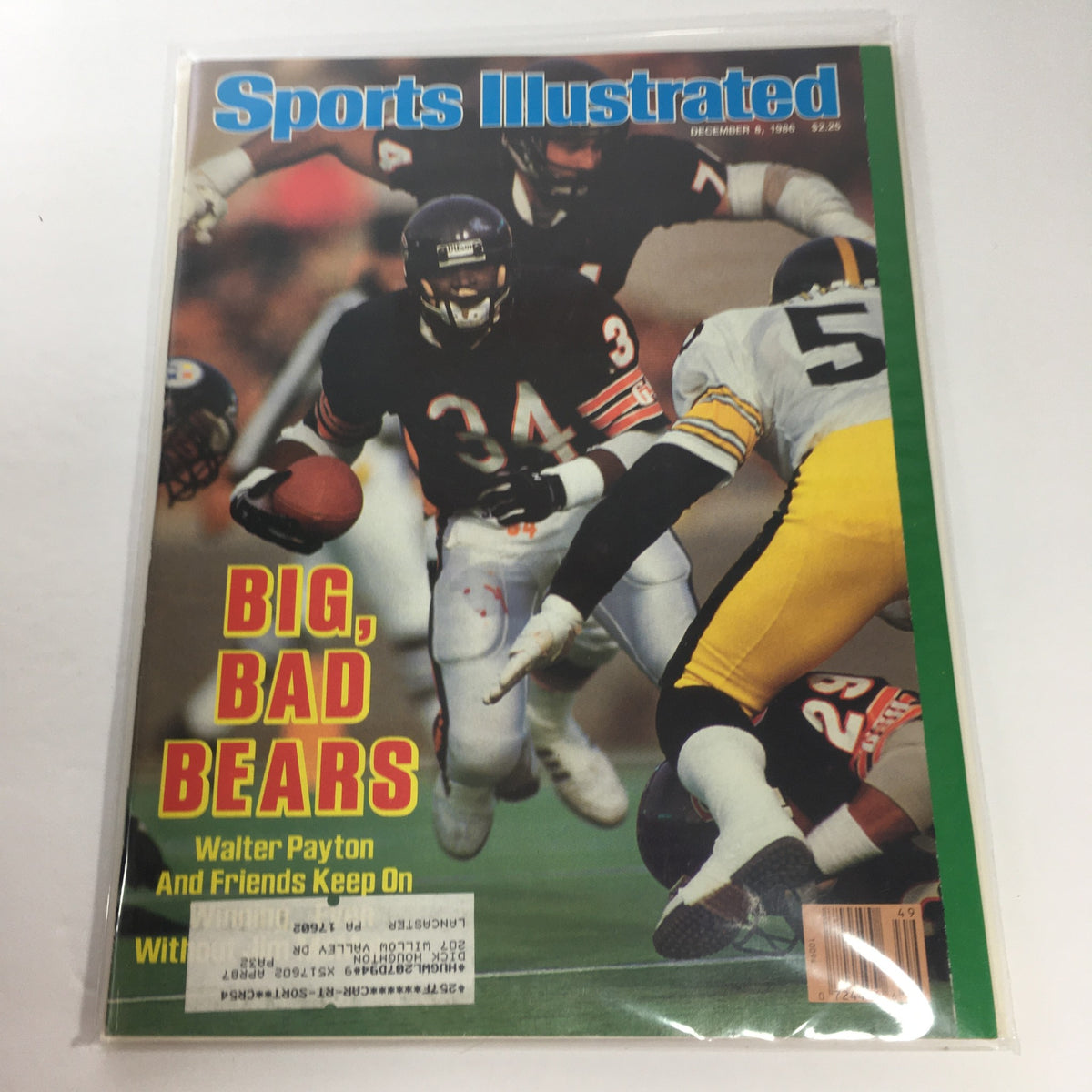 Sports Illustrated December 8, 1986 cover featuring the Big, Bad Bears, showcasing Walter Payton and teammates in action during a historic football season.