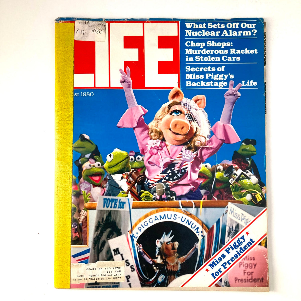 VTG Life Magazine June 1980, Vol 3 No 6 cover featuring Miss Piggy performing with Muppets, highlighting the secrets of her backstage life.