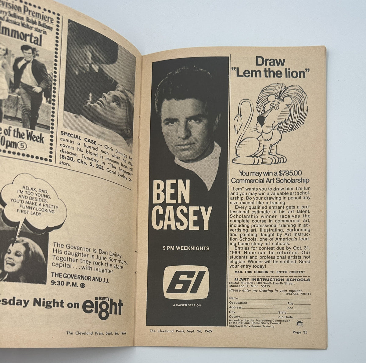 Page from The Cleveland Press TV Showtime Magazine September 26, 1969 featuring Ben Casey with promotional artwork and information about a commercial art scholarship.