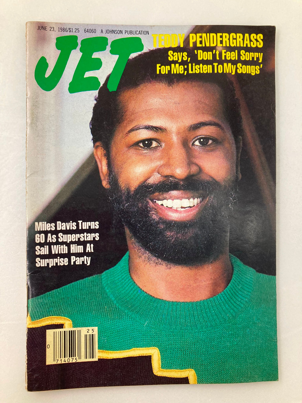 VTG Jet Magazine June 23 1986 Vol 70 #14 featuring Teddy Pendergrass on the cover with a vibrant green background and text highlighting his thoughts on not feeling sorry for him and encouraging listening to his songs.