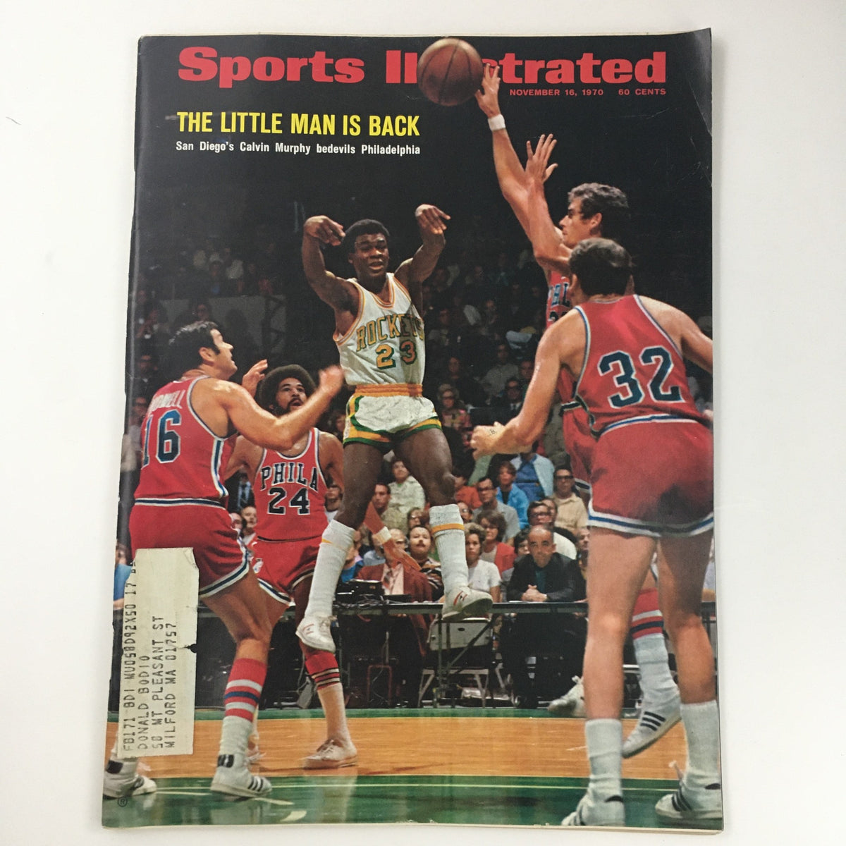 Cover of Sports Illustrated Magazine from November 16, 1970, featuring NBA player Calvin Murphy, showcasing the headline 'THE LITTLE MAN IS BACK' and depicting a dynamic basketball scene with players in action.