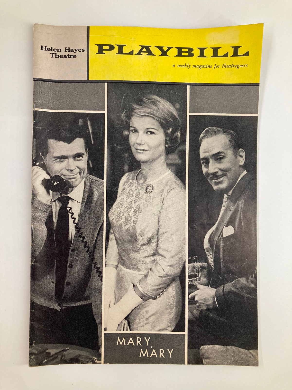 1961 Playbill for 'Mary, Mary' featuring actors Michael Wilding, Barbara Bel Geddes, and Barry Nelson from the Helen Hayes Theatre.