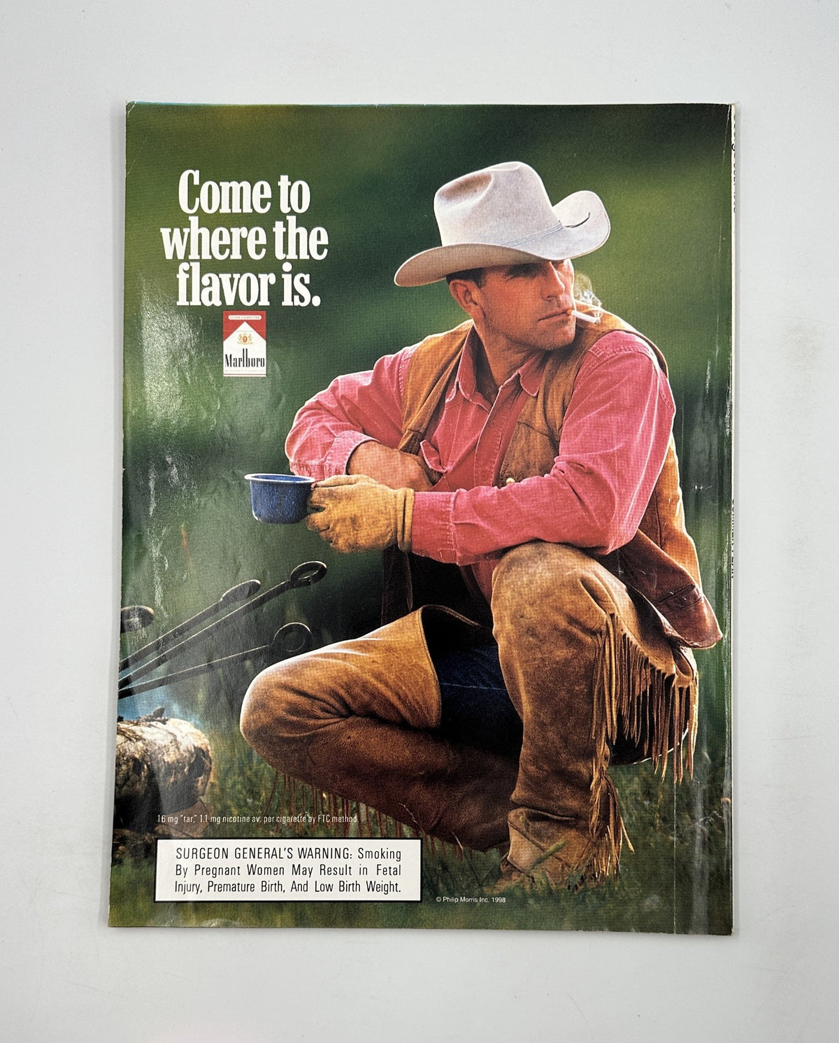 George Magazine July 1998 featuring Bruce Willis on the cover, promoting Armageddon and highlighting topics like politics and Titanic, in very good condition.