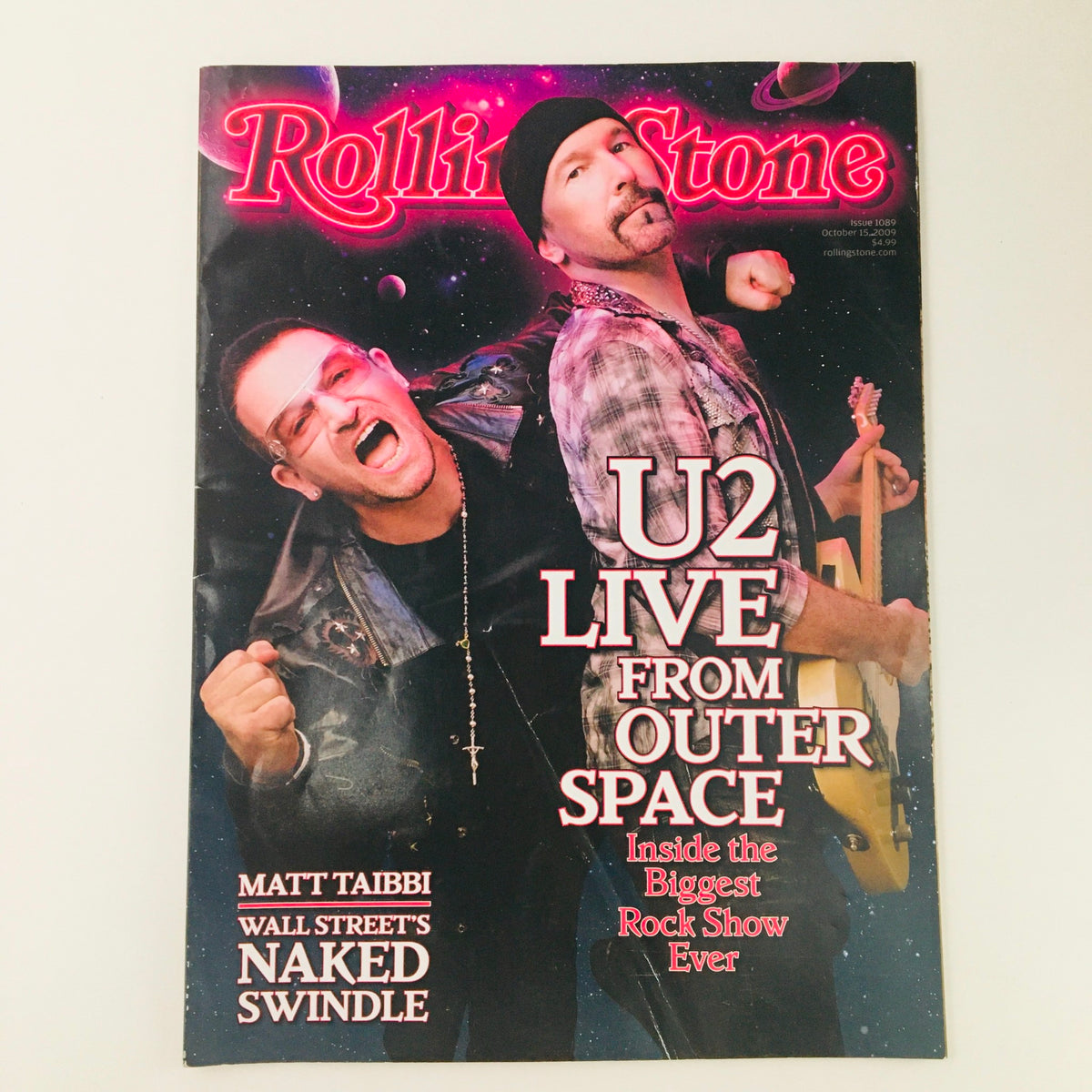 Cover of Rolling Stone Magazine dated October 15, 2009, featuring U2 Live, with a headline reading 'U2 LIVE FROM OUTER SPACE' and an article by Matt Taibbi titled 'Wall Street's Naked Swindle'.