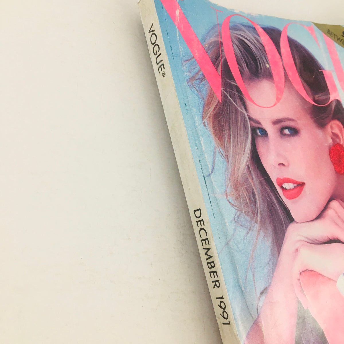 Cover of Vogue Magazine December 1991 featuring German model Claudia Schiffer, showcasing elegant fashion and iconic beauty from the early '90s.