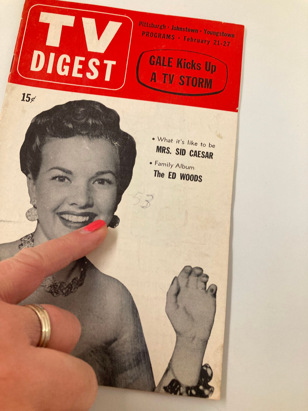 Cover of TV Digest Magazine February 21 1953 featuring a woman with jewelry and bold font, showcasing the Pittsburgh/Tri-State Edition.