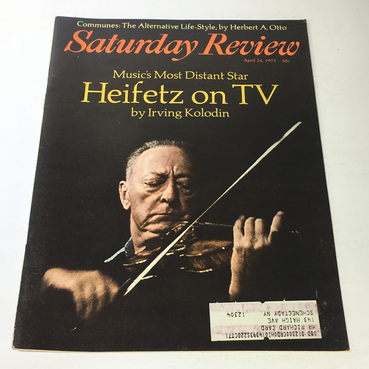 VTG Saturday Review from April 24, 1971, featuring an article titled 'Heifetz on TV' by Irving Kolodin, showcasing a close-up image of a distinguished violinist playing the violin.