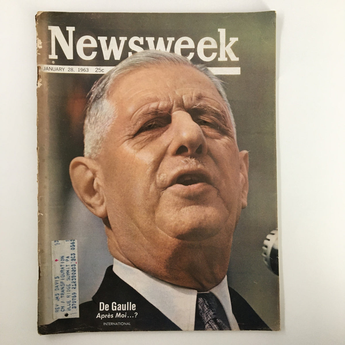 Cover of VTG Newsweek Magazine from January 28 1963 featuring Charles de Gaulle with headline "Apres Moi International".