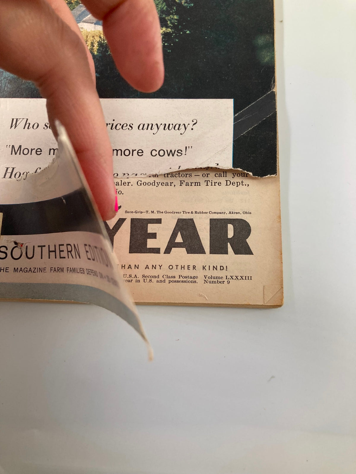 Inside view of the VTG Farm Journal Magazine September 1959 showing a segment of the back cover, including advertising and publication information.