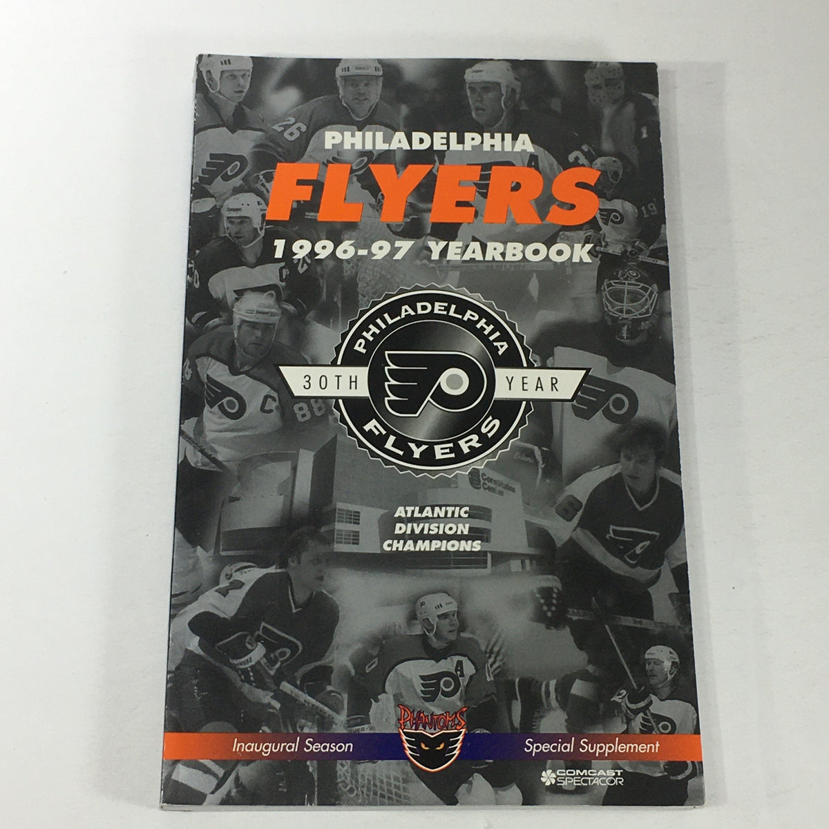 Vintage NHL Official Yearbook 1996-1997 - Philadelphia Flyers / Atlantic Division