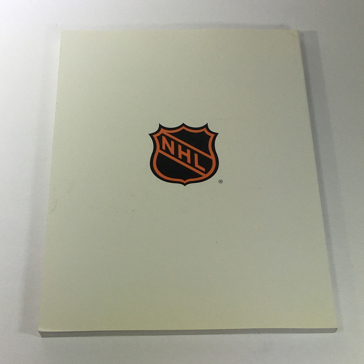 Back cover of the 1994 NHL Entry Draft Hartford guide featuring the NHL logo.