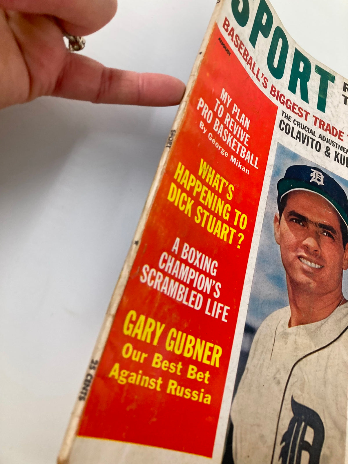 Cover of the VTG Sport Magazine August 1962 featuring baseball players Rocky Colavito and Harvey Kuenn, showcasing iconic sports journalism from the early 1960s.