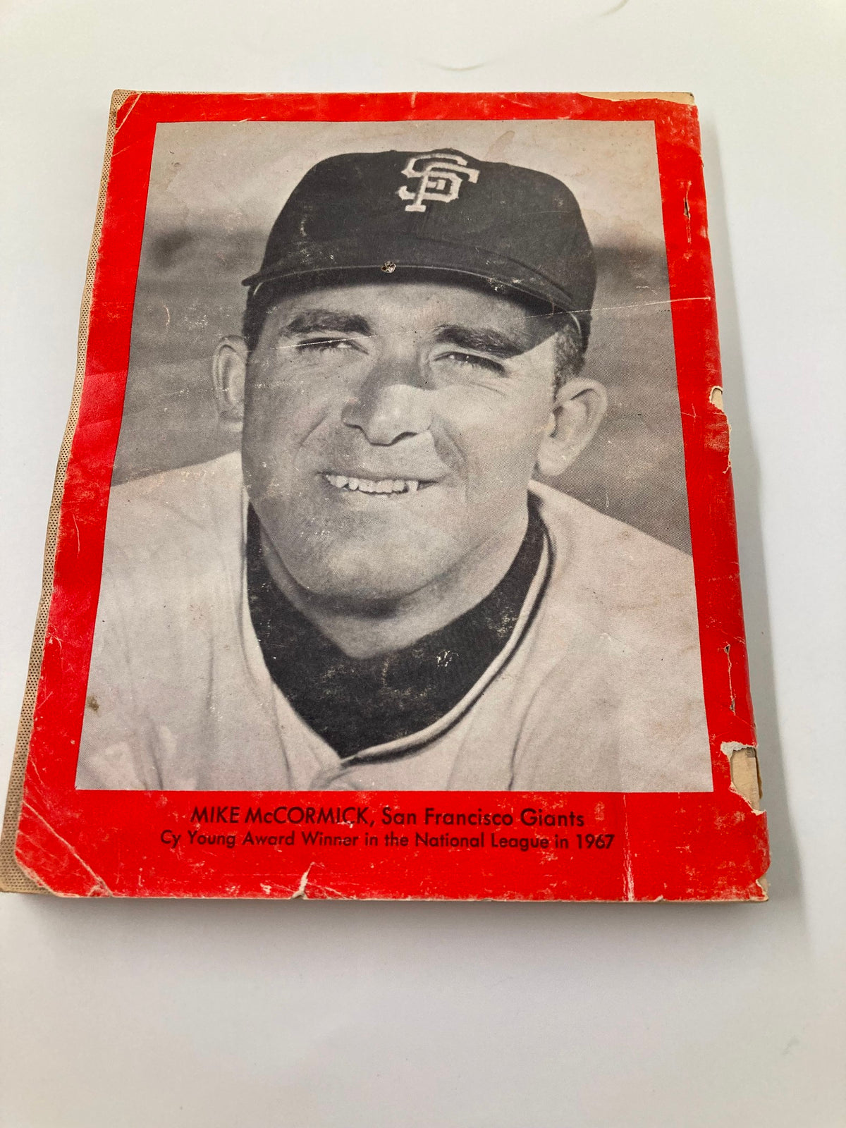 Cover image of VTG Who's Who in Baseball 1968 showcasing Mike McCormick, a Cy Young Award winner, highlighting his significance in baseball history.