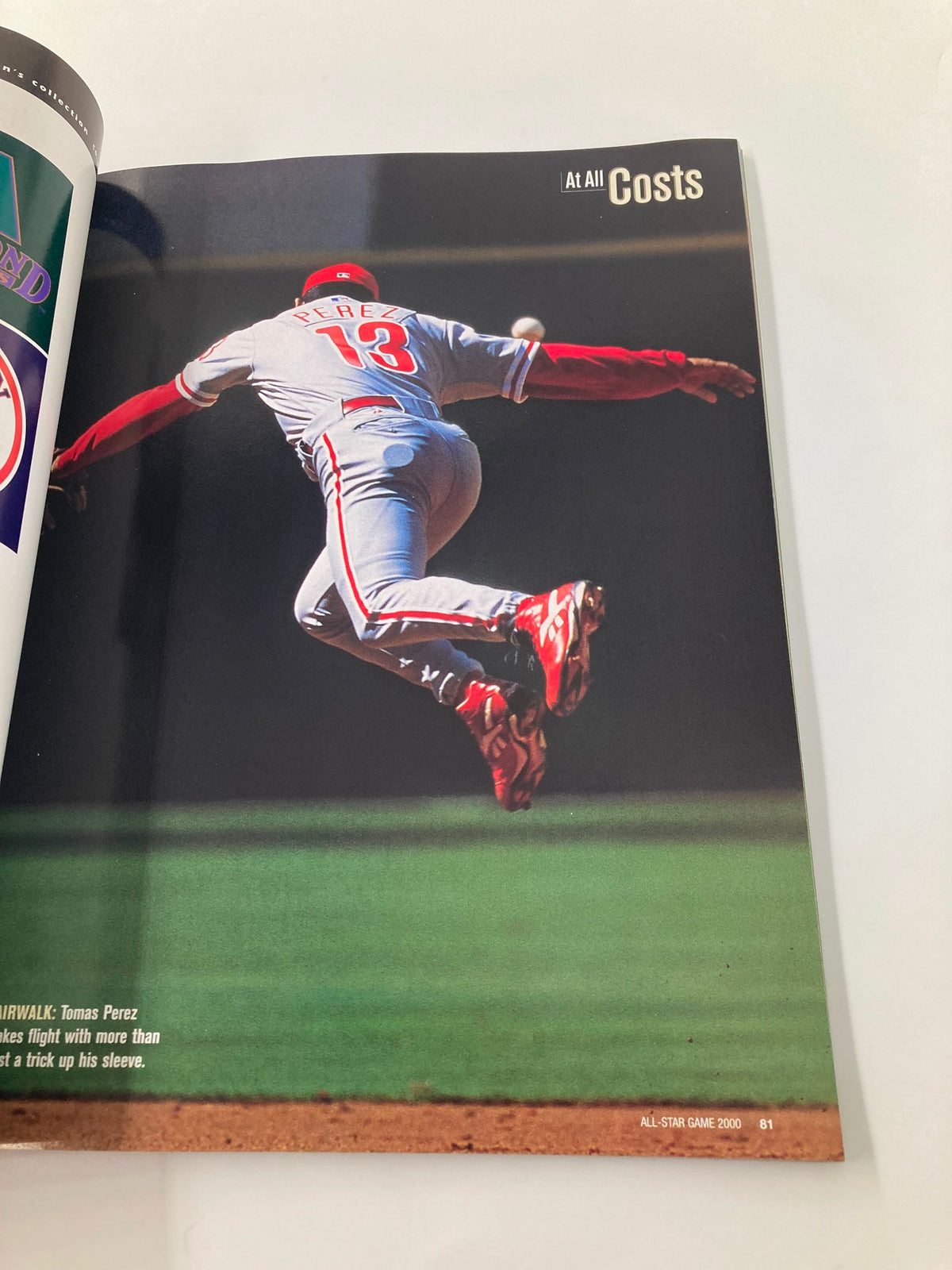 2000 Major League Basketball All Star Game Official Program depicting a player in mid-air during a dynamic play.