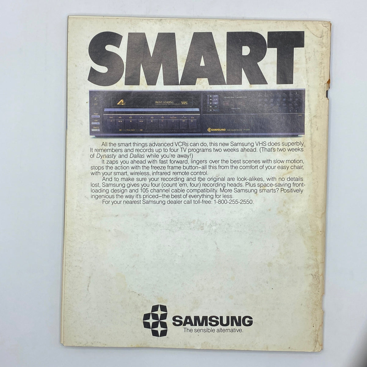 Back cover of VTG Omni Magazine October 1985 featuring an advertisement for a Samsung VHS recorder, showcasing the technology of the era.