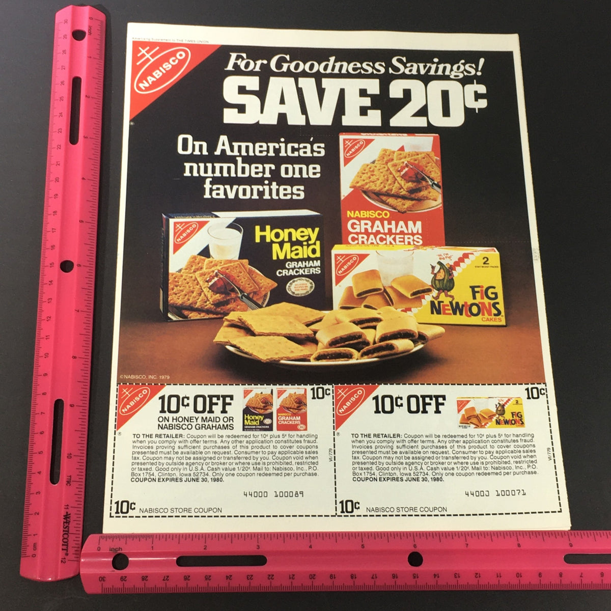 Vintage Nabisco advertisement for Honey Maid Graham Crackers and Fig Newton Cakes, highlighting a 20 cent savings coupon. The ad features product images with a focus on popular snacks from 1980, emphasizing retro food culture and nostalgia.