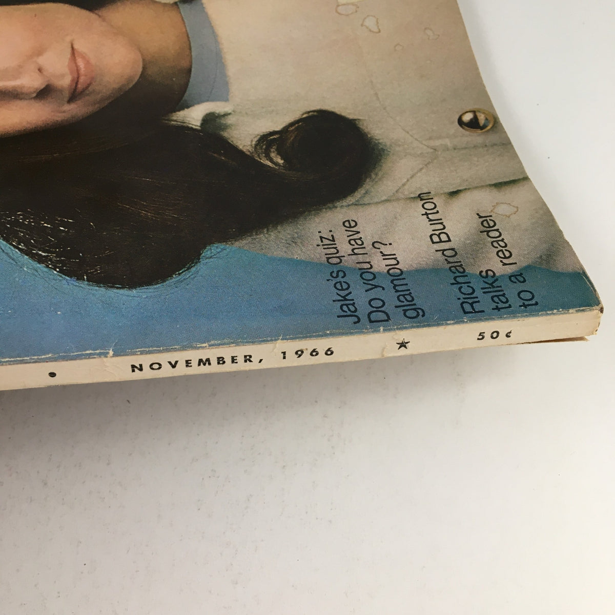 Cover of Glamour Magazine November 1966 featuring the title 'Jake's Quiz: Do you have glamour?' and the mention of Richard Burton's interview, showcasing vintage magazine aesthetics.
