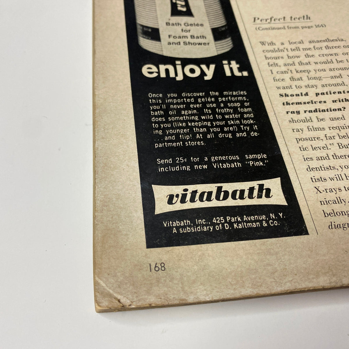 Back cover of Vogue Magazine October 15, 1967, displaying an advertisement for Vitabath, highlighting its foam bath and shower gel product with nostalgic design elements.