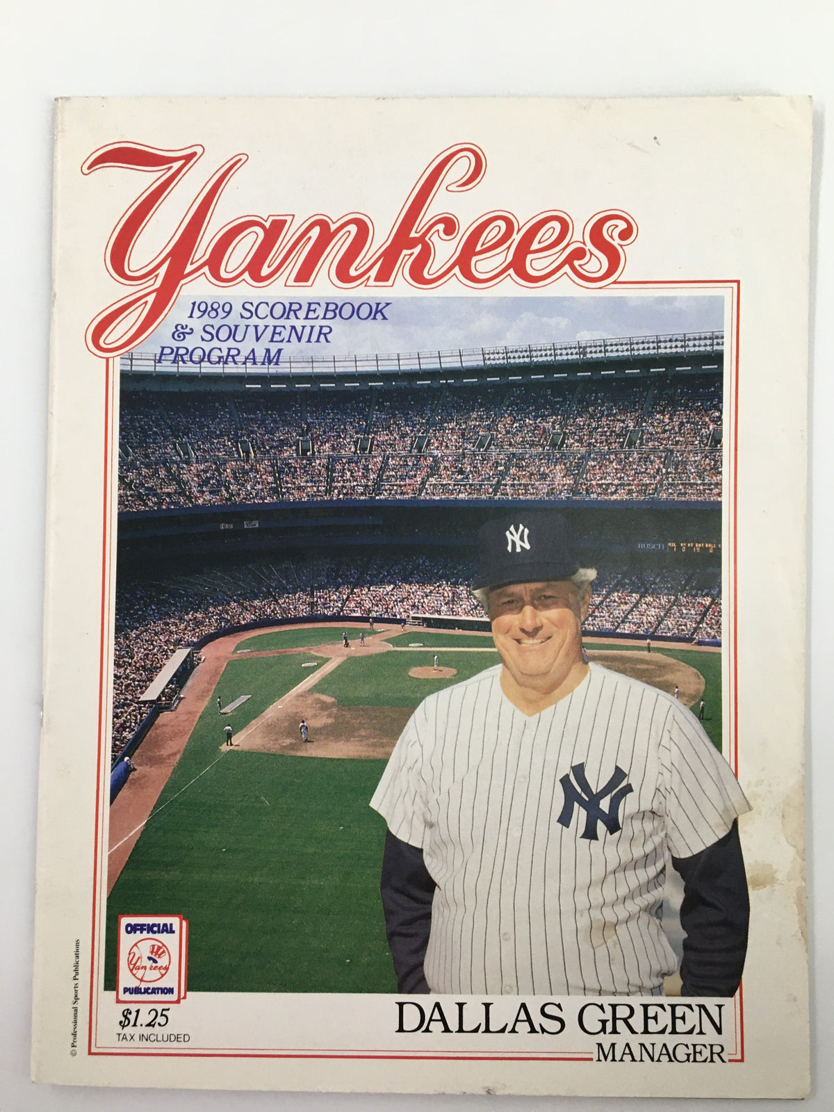 1989 New York Yankees Scorebook & Souvenir Program featuring Dallas Green, showcasing a vintage baseball cover with a stadium filled with fans.