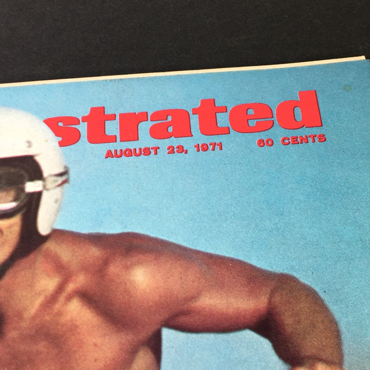 Close-up of the title section of the VTG Sport Illustrated Magazine August 23, 1971, highlighting the date and the prominent red typography.