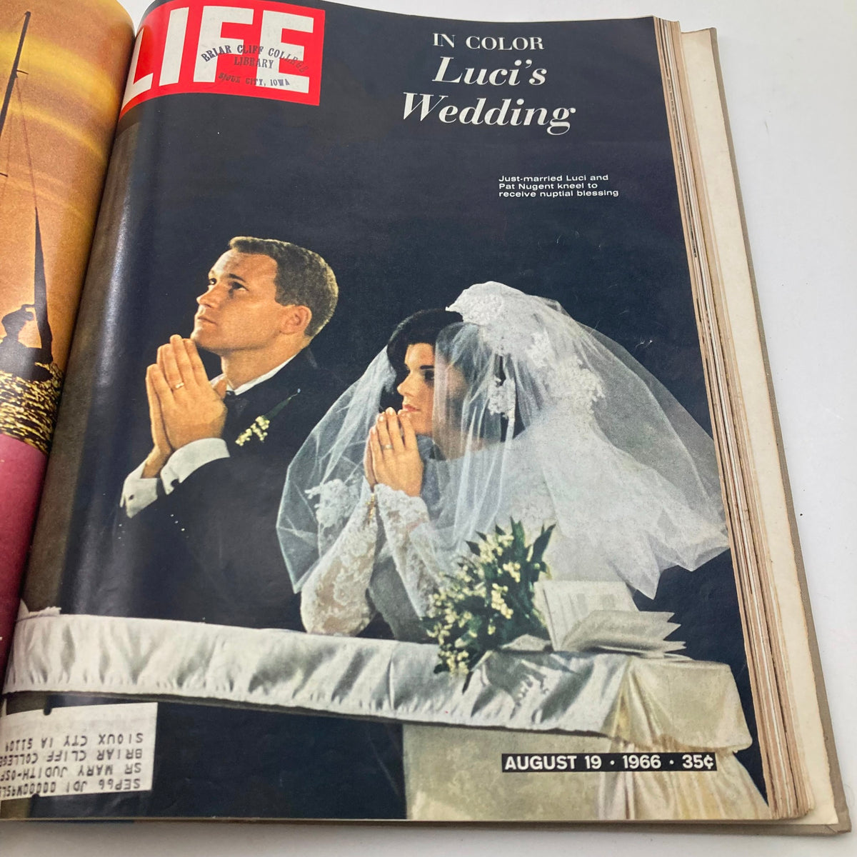 VTG 1966 Bound Life Magazine July - August Complete Weekly Issue highlighting Luci Johnson's wedding with a photo of the couple prying, dated August 19, 1966.