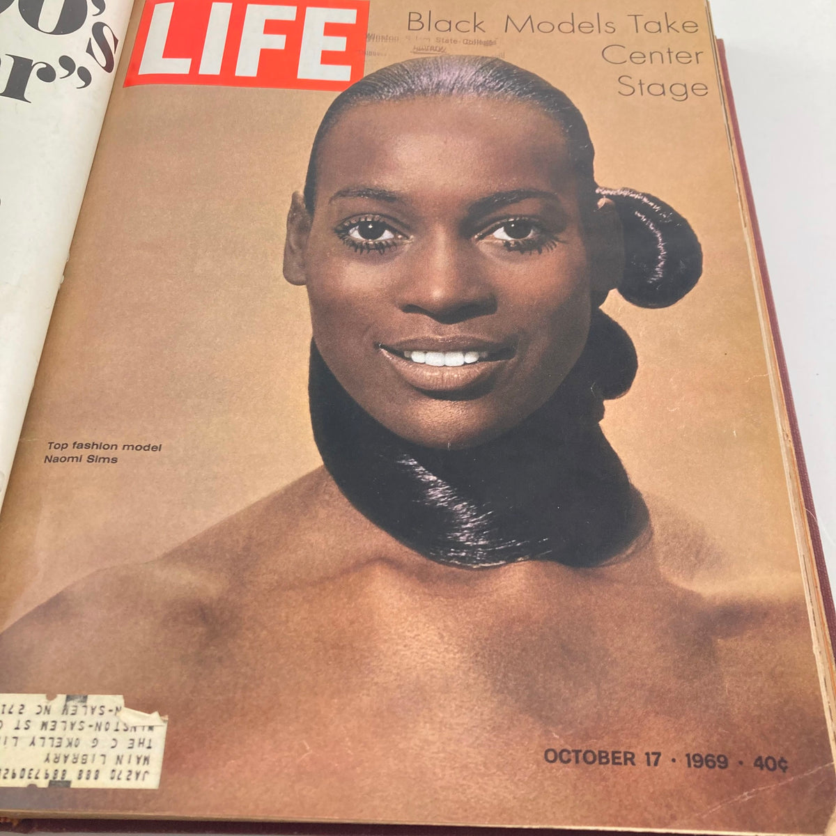 VTG 1969 Bound Life Magazine - Inside page from the October 17 issue highlighting Naomi Sims, a top fashion model.