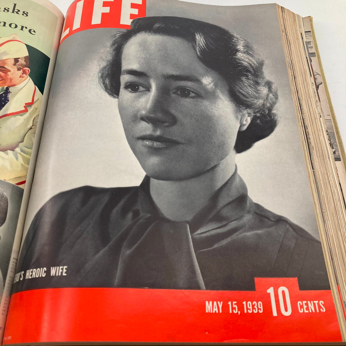 VTG 1939 Bound Life Magazine depicting a heroic woman on the cover from May 15, 1939.