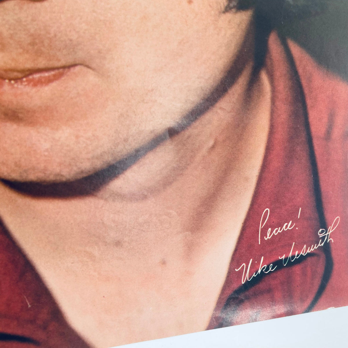 VTG 16 Magazine November 1967 showcasing a close-up of Davy Jones' signature, emphasizing the nostalgia and collectibility of this iconic magazine.