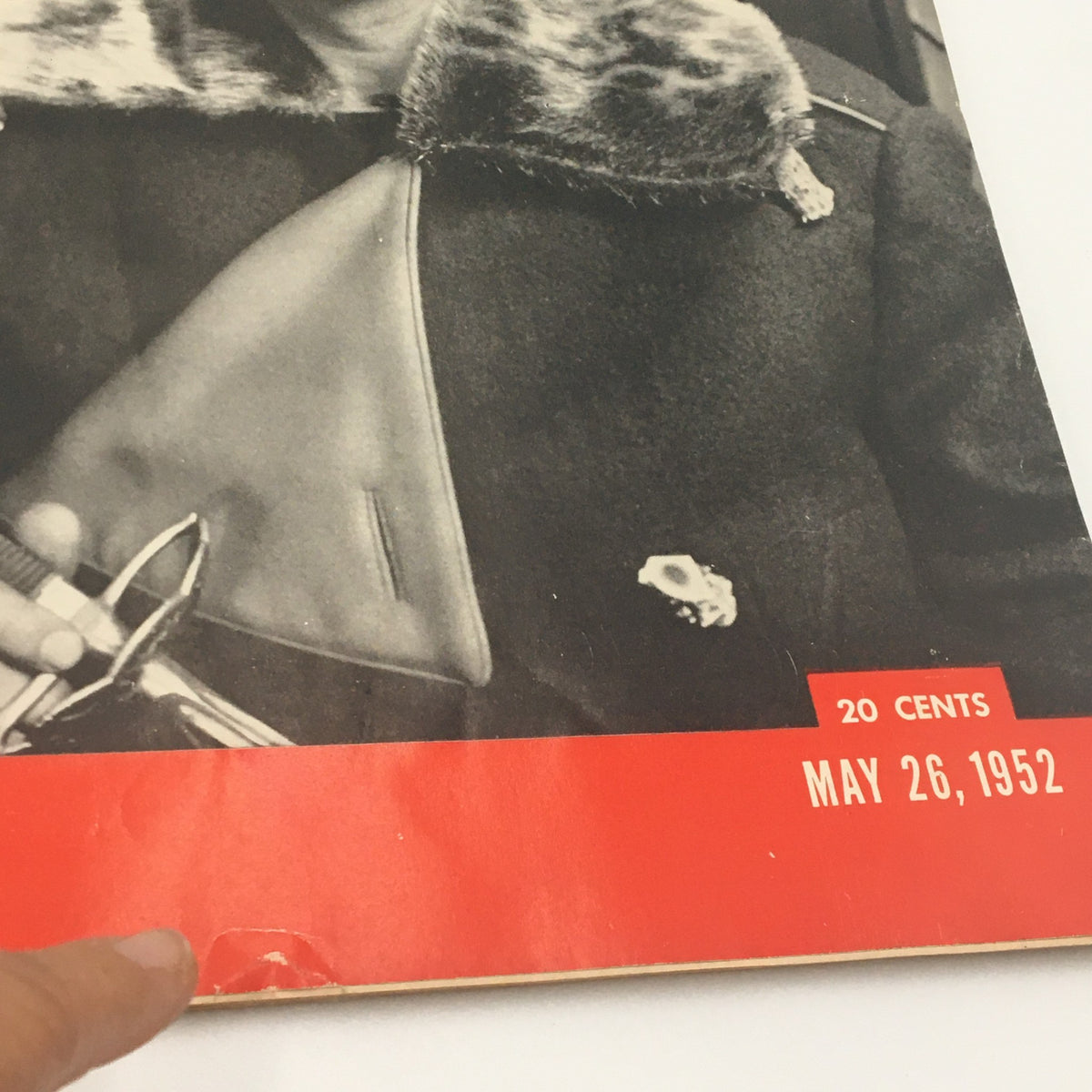 Detail view of VTG Life Magazine May 26 1952 Actor Stewart Granger Cover, showing magazine corner and date.