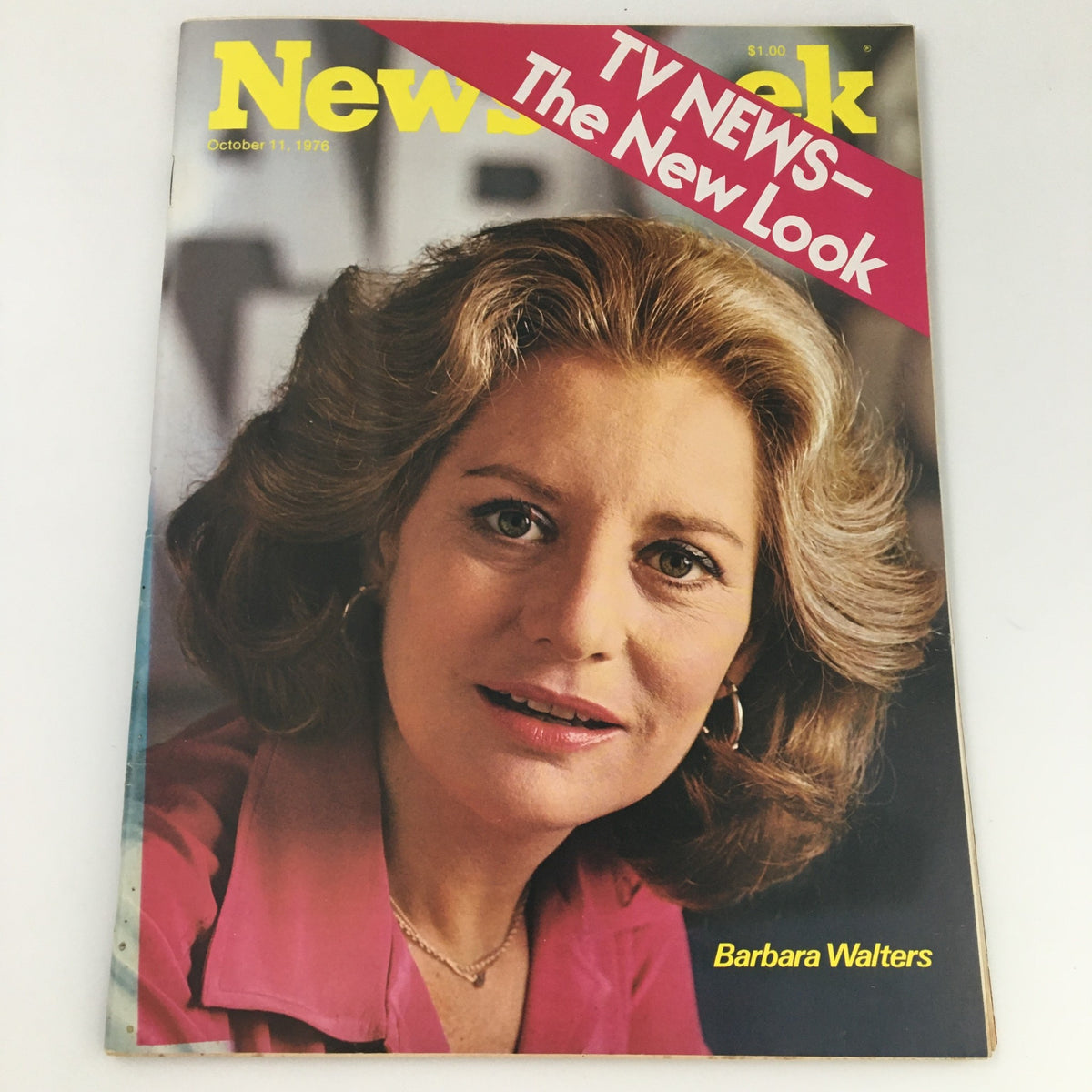 VTG Newsweek Magazine October 11 1976 featuring journalist Barbara Walters on the cover with the headline 'TV News - The New Look'
