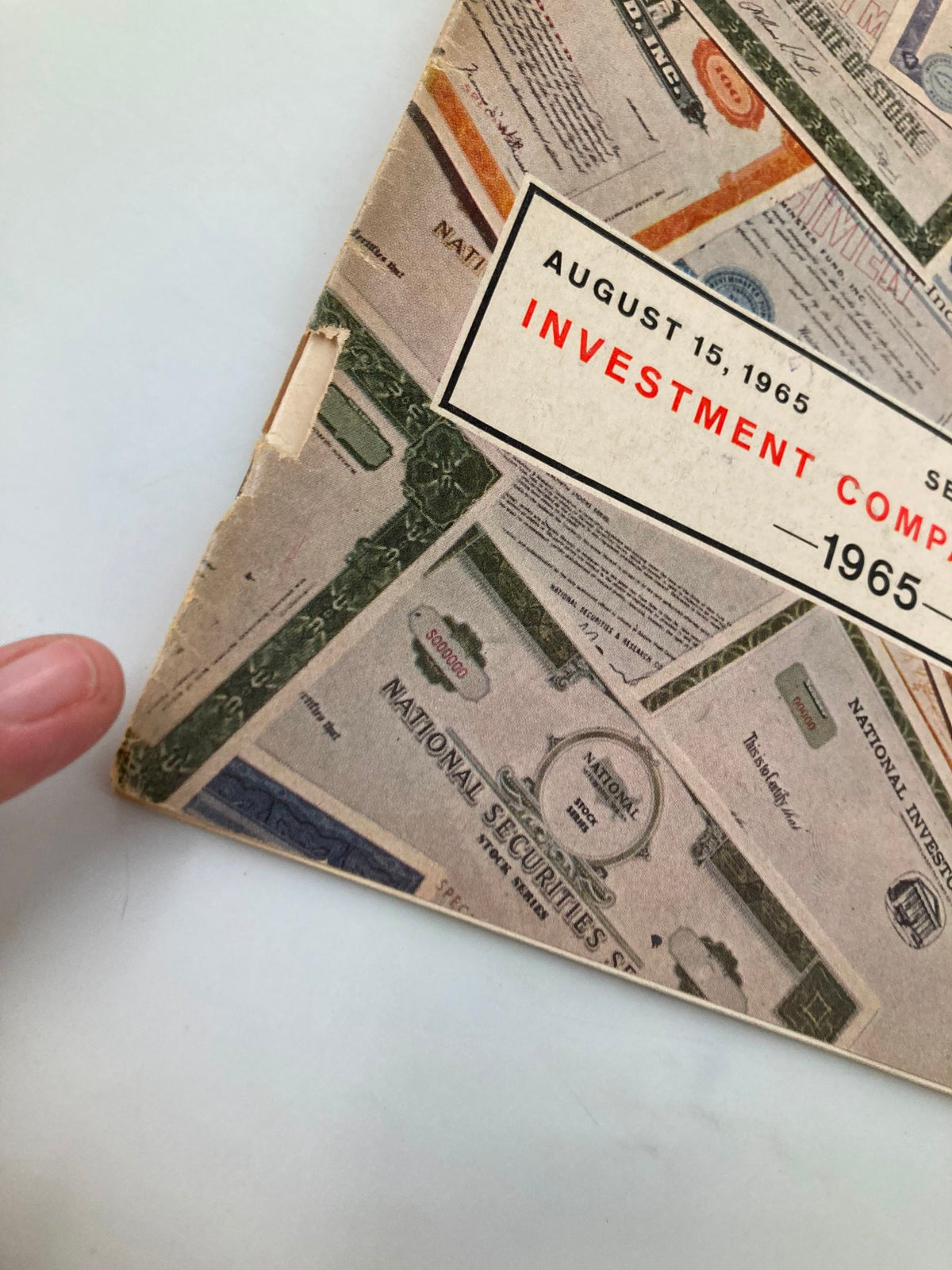 Side view of VTG Forbes Magazine August 15 1965 displaying the publication date and investment company ratings.