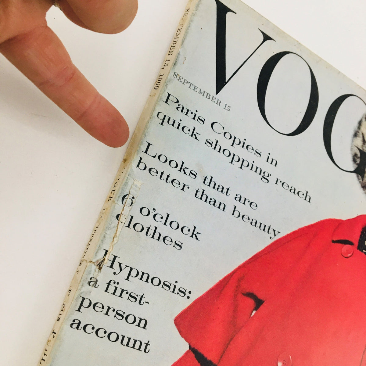 Cover of VTG Vogue Magazine September 15 1960 featuring 'Looks That Are Better Than Beauty' and a red coat.