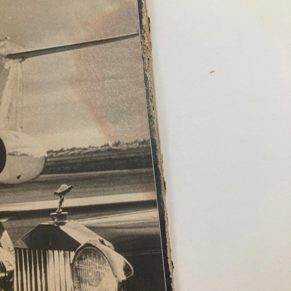 Detailed view of the spine of the VTG Look Magazine April 4 1967 Vol 31 No. 7 Jackie Kennedy cover, highlighting its vintage condition.