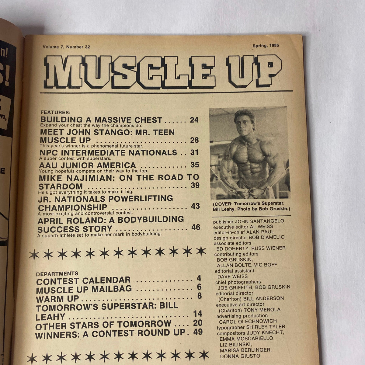 Table of Contents from Muscle Up Magazine Spring 1985 Vol 7 No. 32, detailing features including Building a Massive Chest, Mr. Teen Muscle Up, and Jr. Nationals Powerlifting Championship.
