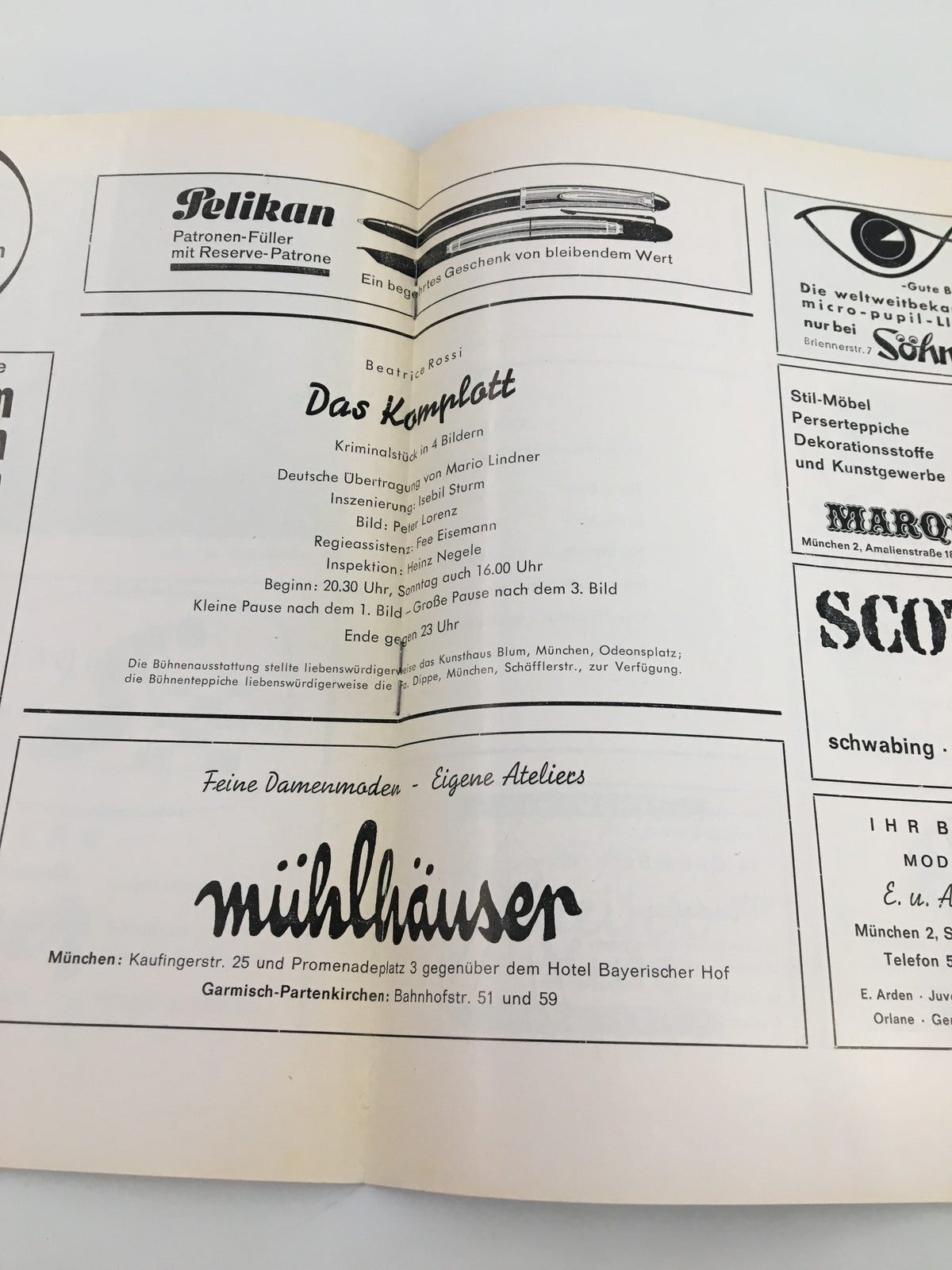 Interior page of the 1963 German Program Tribune detailing the production Das Komplott, highlighting performance times and theater information.