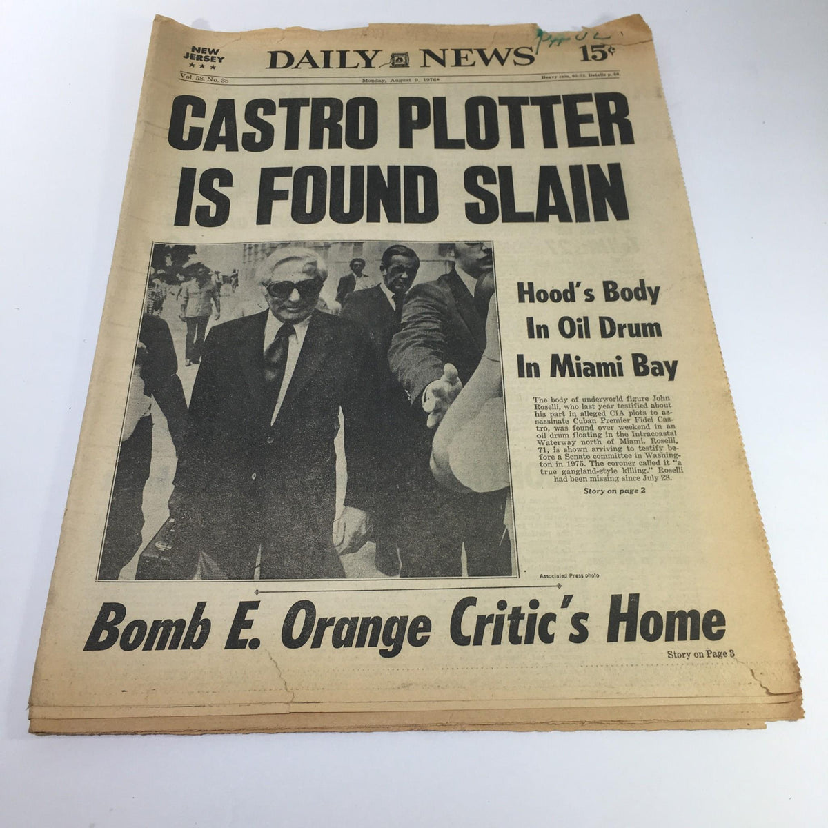 NY Daily News:8/9/76 Fidel Castro Plotter Is Found Slain Hood's Body In Oil Drum