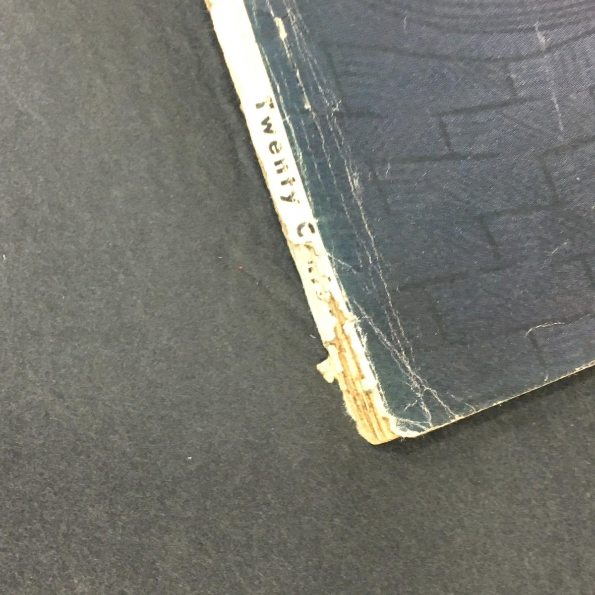 Bottom edge view of the VTG Modern Screen Magazine August 1956, capturing wear from age.