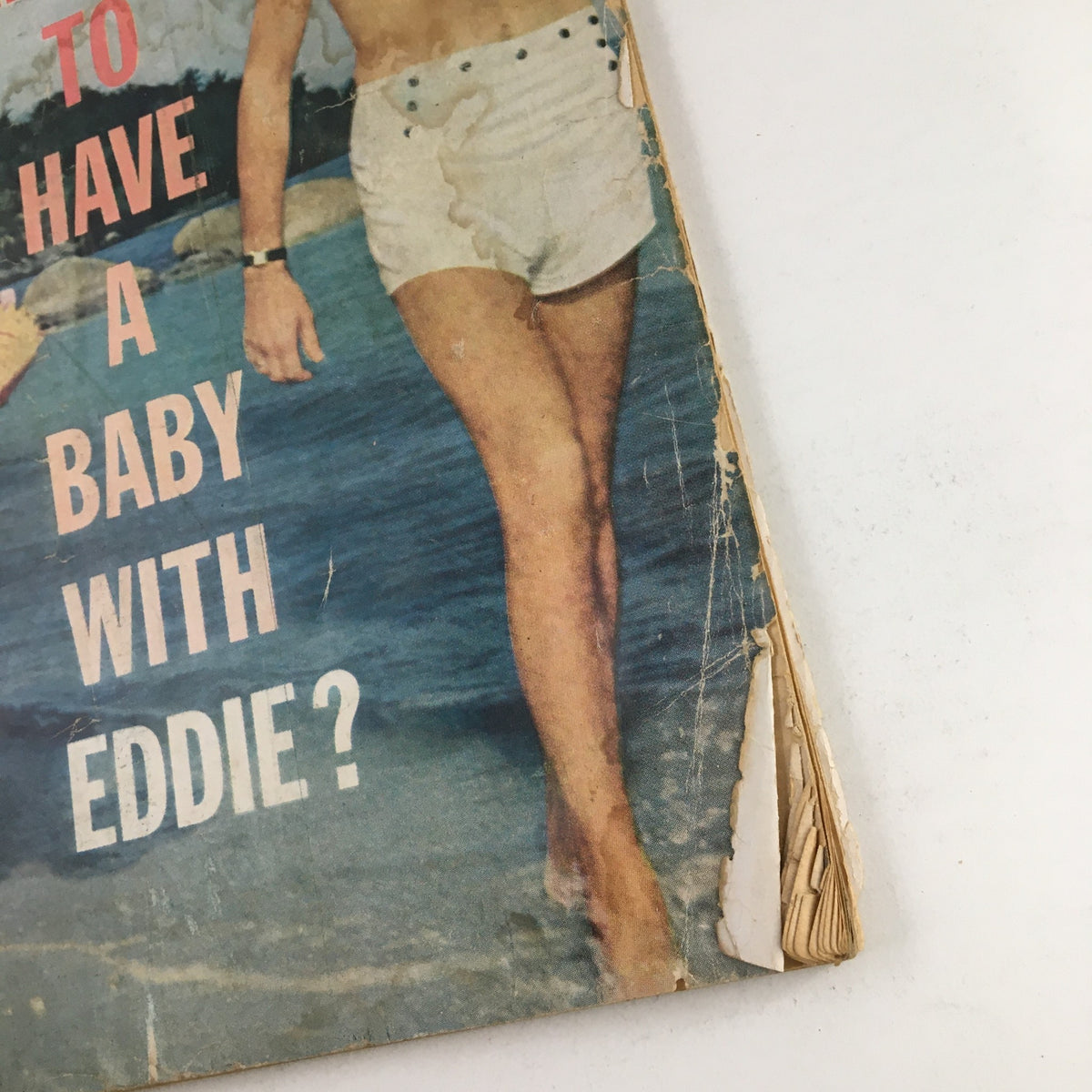 Close-up of the Modern Screen Magazine July 1960 cover, highlighting the title and beach theme with Elizabeth Taylor and Eddie Fisher.